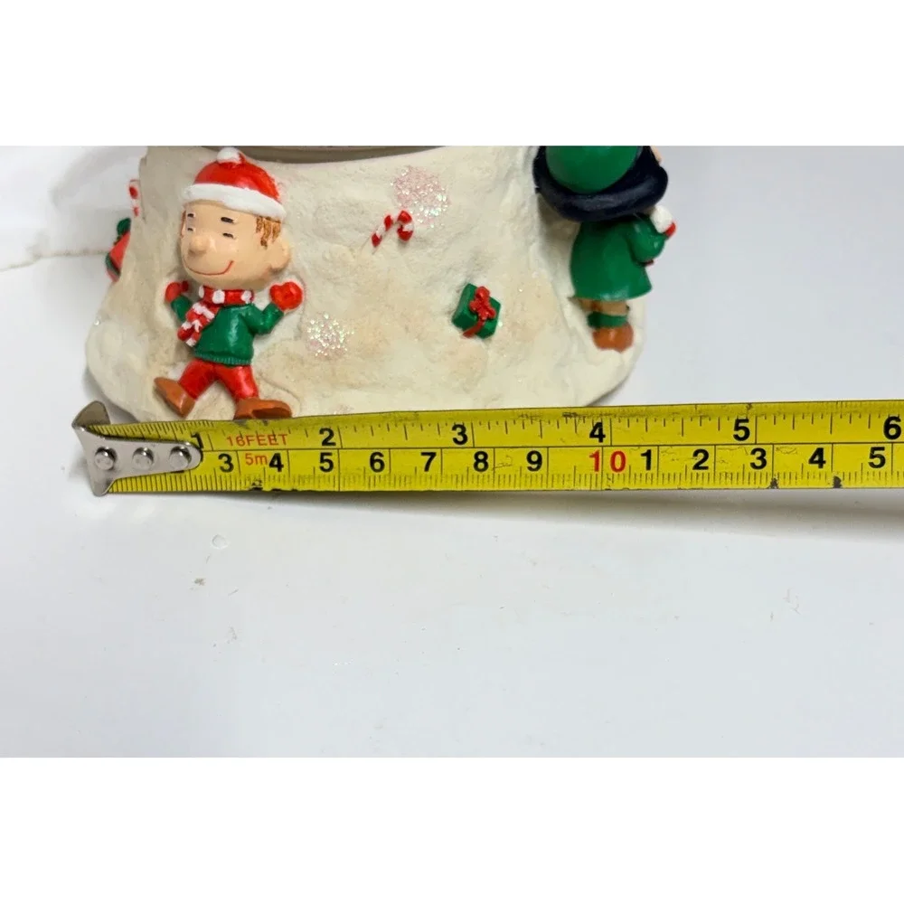 Peanuts Charlie Brown Christmas Snow Globe Snoopy Doghouse‎ 108550 Holiday Decor